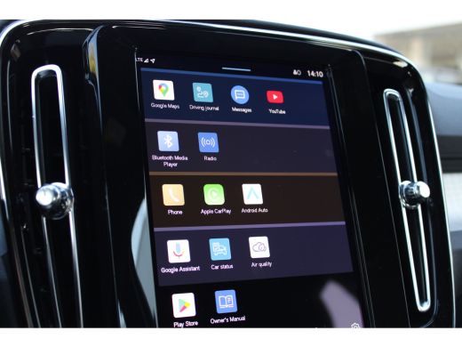 Volvo  XC40 2.0 B4 Plus Dark Trekhaak | Harman Kardon | Stoel + stuur verwarming | Camera | Adaptive cruise c... ActivLease financial lease