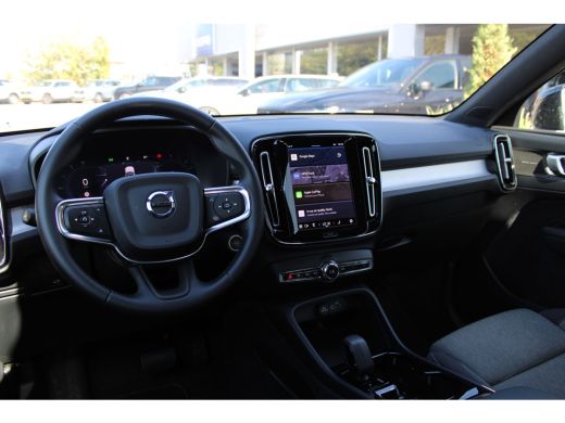 Volvo  XC40 2.0 B4 Plus Dark Trekhaak | Harman Kardon | Stoel + stuur verwarming | Camera | Adaptive cruise c... ActivLease financial lease