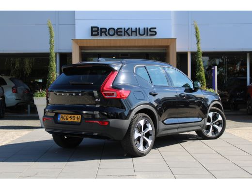 Volvo  XC40 2.0 B4 Plus Dark Trekhaak | Harman Kardon | Stoel + stuur verwarming | Camera | Adaptive cruise c... ActivLease financial lease