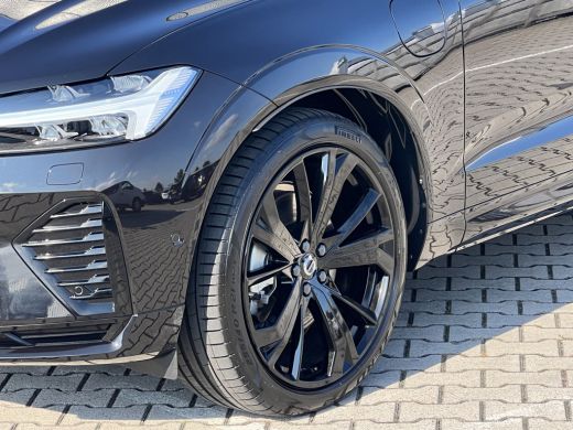 Volvo  XC60 T8 Plug-in hybrid AWD Ultra Black Edition | Luchtvering | Trekhaak | Panoramadak | Bowers & Wilki... ActivLease financial lease