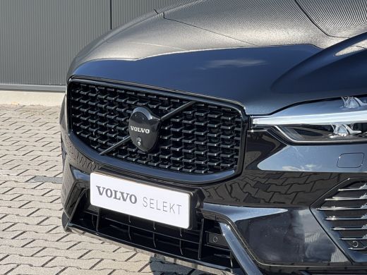Volvo  XC60 T8 Plug-in hybrid AWD Ultra Black Edition | Luchtvering | Trekhaak | Panoramadak | Bowers & Wilki... ActivLease financial lease