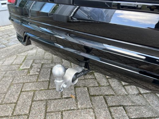 Volvo  XC60 T8 Plug-in hybrid AWD Ultra Black Edition | Luchtvering | Trekhaak | Panoramadak | Bowers & Wilki... ActivLease financial lease