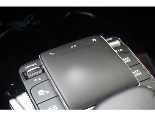 Mercedes-Benz A-Klasse 180 Business Solution | Sportstoelen Half Leder | Automaat | Camera | Breedbeeld Navi | BTW-Auto! | ActivLease financial lease