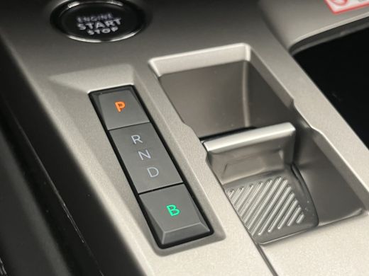 Peugeot 308 SW 1.6 HYbrid 180 Allure Pack Business | Achteruitrijcamera | Apple Carplay/Android Auto|telefoon... ActivLease financial lease