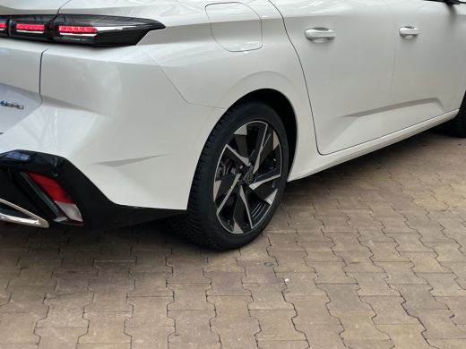 Peugeot 308 SW 1.6 HYbrid 180 Allure Pack Business | Achteruitrijcamera | Apple Carplay/Android Auto|telefoon... ActivLease financial lease