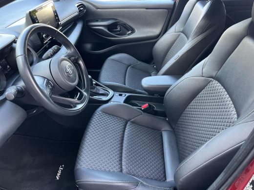 Toyota Yaris 1.5 Hybrid Executive | Bi-tone | Carplay | Dode hoek waarschuwing | Parkeersensoren | ActivLease financial lease