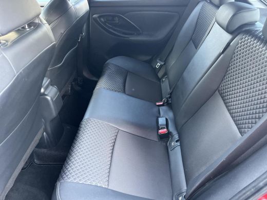 Toyota Yaris 1.5 Hybrid Executive | Bi-tone | Carplay | Dode hoek waarschuwing | Parkeersensoren | ActivLease financial lease