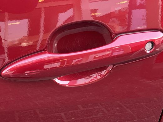 Toyota Yaris 1.5 Hybrid Executive | Bi-tone | Carplay | Dode hoek waarschuwing | Parkeersensoren | ActivLease financial lease