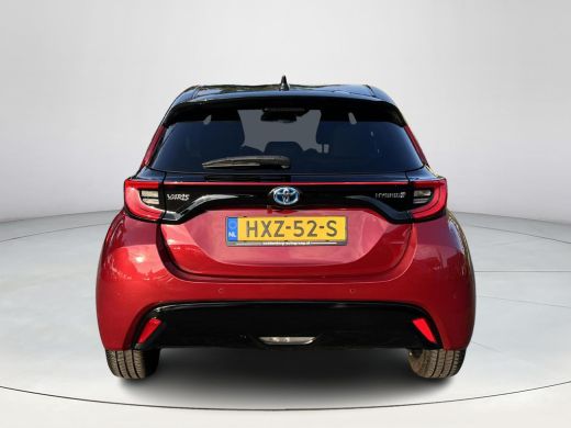 Toyota Yaris 1.5 Hybrid Executive | Bi-tone | Carplay | Dode hoek waarschuwing | Parkeersensoren | ActivLease financial lease