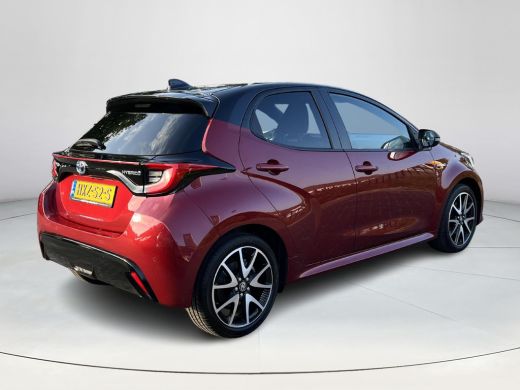 Toyota Yaris 1.5 Hybrid Executive | Bi-tone | Carplay | Dode hoek waarschuwing | Parkeersensoren | ActivLease financial lease