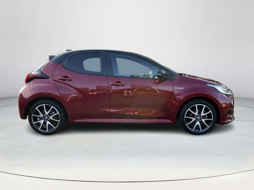 Toyota Yaris 1.5 Hybrid Executive | Bi-tone | Carplay | Dode hoek waarschuwing | Parkeersensoren | ActivLease financial lease