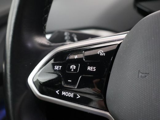 Volkswagen ID.4 First 77 kWh 1st EDITION + WEGKL. TREKHAAK | 20 INCH | CAMERA | STOELVERW. | APPLE CARPLAY ActivLease financial lease