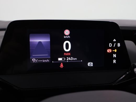Volkswagen ID.4 First 77 kWh 1st EDITION + WEGKL. TREKHAAK | 20 INCH | CAMERA | STOELVERW. | APPLE CARPLAY ActivLease financial lease