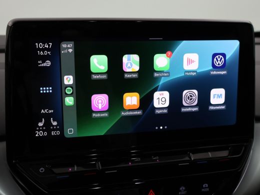 Volkswagen ID.4 First 77 kWh 1st EDITION + WEGKL. TREKHAAK | 20 INCH | CAMERA | STOELVERW. | APPLE CARPLAY ActivLease financial lease