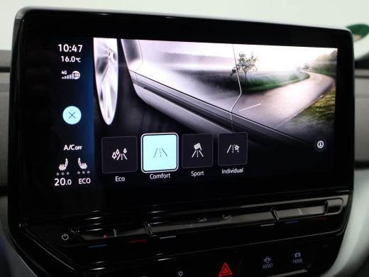 Volkswagen ID.4 First 77 kWh 1st EDITION + WEGKL. TREKHAAK | 20 INCH | CAMERA | STOELVERW. | APPLE CARPLAY ActivLease financial lease