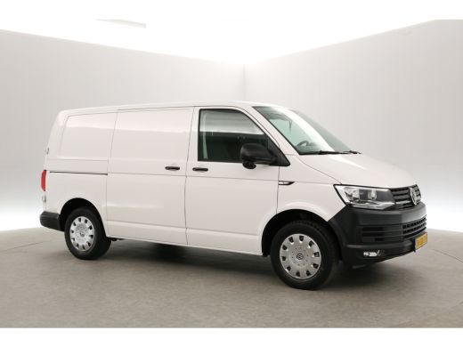 Volkswagen Transporter 2.0 TDI L1H1 | 150PK | Airco | Cruise | Parkeersensoren | Trekhaak ActivLease financial lease