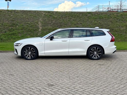 Volvo  V60 T6 350PK AWD Plus Dark | Trekhaak | 360° | Contourstoelen | HK | All Season ActivLease financial lease