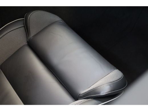 Volvo  V60 T6 350PK AWD Plus Dark | Trekhaak | 360&deg; | Contourstoelen | HK | All Season ActivLease financial lease