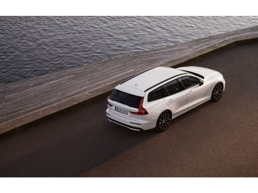 Volvo  V60 T6 350PK AWD Plus Dark | Trekhaak | 360° | Contourstoelen | HK | All Season ActivLease financial lease