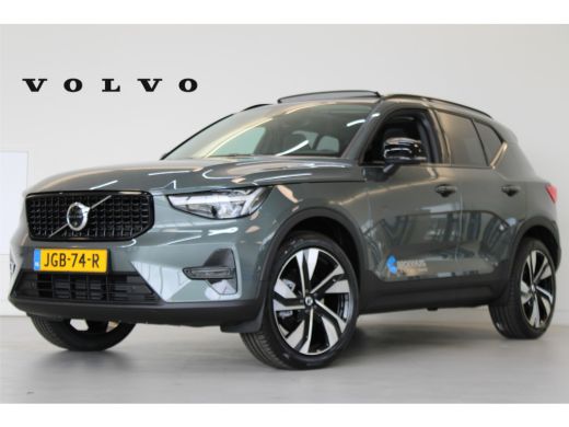 Volvo  XC40 B4 200PK Plus Dark | Lounge Pack | 360° | 20" | Leder | Privacy glas