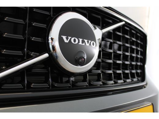 Volvo  XC40 B4 200PK Plus Dark | Lounge Pack | 360° | 20" | Leder | Privacy glas ActivLease financial lease