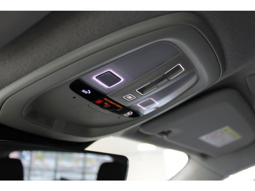 Volvo  XC40 B4 200PK Plus Dark | Lounge Pack | 360° | 20" | Leder | Privacy glas ActivLease financial lease