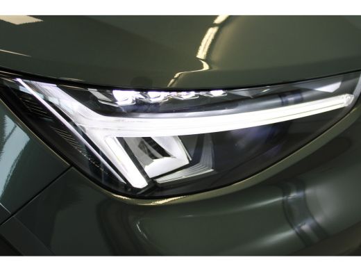 Volvo  XC40 B4 200PK Plus Dark | Lounge Pack | 360° | 20" | Leder | Privacy glas ActivLease financial lease