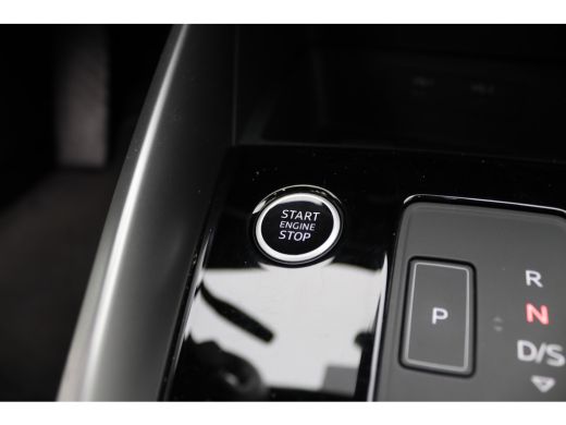 Audi A3 Sportback 30 TFSI Advanced edition | Achterbank in delen neerklapbaar | Anti Blokkeer Systeem | A... ActivLease financial lease