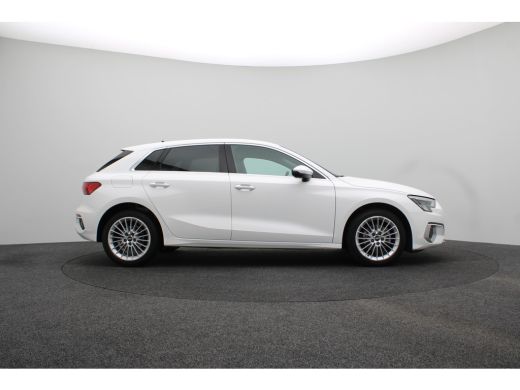 Audi A3 Sportback 30 TFSI Advanced edition | Achterbank in delen neerklapbaar | Anti Blokkeer Systeem | A... ActivLease financial lease