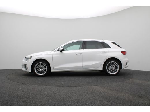 Audi A3 Sportback 30 TFSI Advanced edition | Achterbank in delen neerklapbaar | Anti Blokkeer Systeem | A... ActivLease financial lease