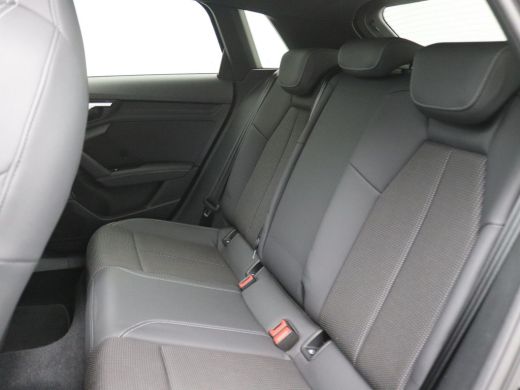 Audi A3 Sportback 45 TFSI e S edition Competition 245PK S-tronic Pano-Schuifdak, Keyless, Stoelverwarming... ActivLease financial lease