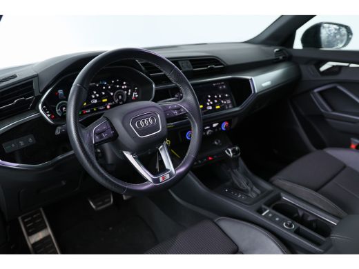 Audi Q3 45 TFSI e 245pk S edition | Sportstoelen | Adaptive Cruise | Virtual Cockpit | Camera | Climate C... ActivLease financial lease