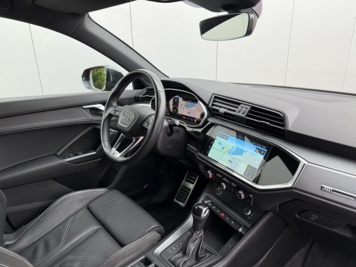 Audi Q3 45 TFSI e S Edition | trekhaak ActivLease financial lease