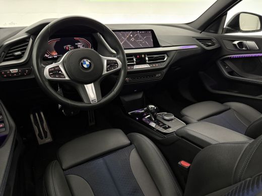BMW 2 Serie 218i High Executive 141PK M-Sport | Pano | Sfeerverl. | Virtual | Carplay | Camera | LED | NAP ActivLease financial lease