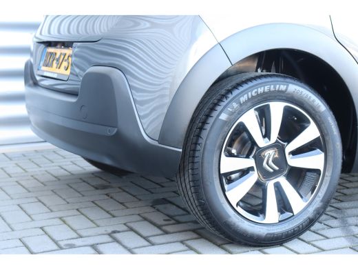 Citroën C3 Citroën 1.2 PURETECH 110PK SHINE AUTOMAAT / NAVI / CLIMA / LED / PDC / 16" LM  / BLUETOOTH / CRUI... ActivLease financial lease