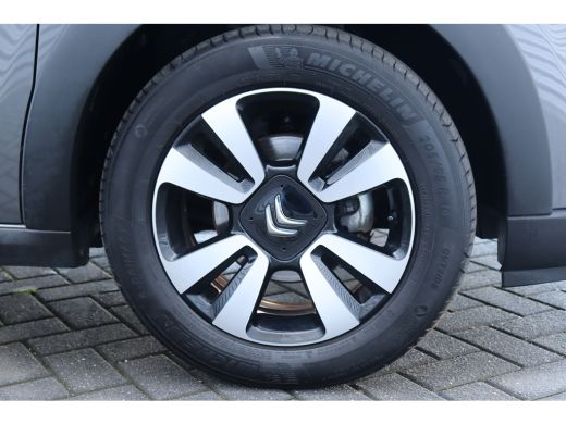 Citroën C3 Citroën 1.2 PURETECH 110PK SHINE AUTOMAAT / NAVI / CLIMA / LED / PDC / 16" LM  / BLUETOOTH / CRUI... ActivLease financial lease