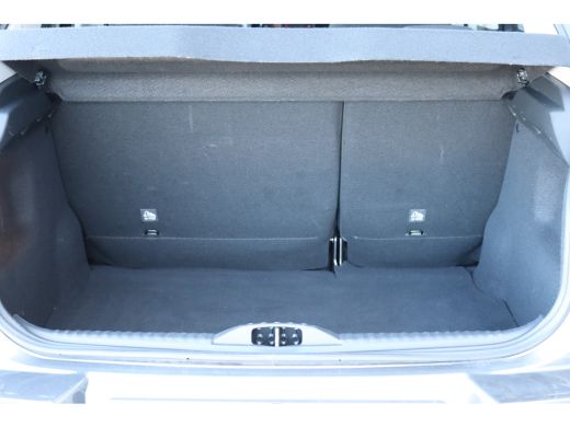 Citroën C3 Citroën 1.2 PURETECH 110PK SHINE AUTOMAAT / NAVI / CLIMA / LED / PDC / 16" LM  / BLUETOOTH / CRUI... ActivLease financial lease