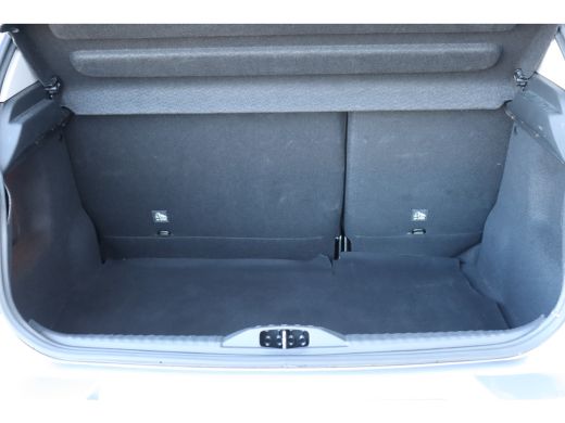 Citroën C3 Citroën 1.2 PURETECH 110PK SHINE AUTOMAAT / NAVI / CLIMA / LED / PDC / 16" LM  / BLUETOOTH / CRUI... ActivLease financial lease