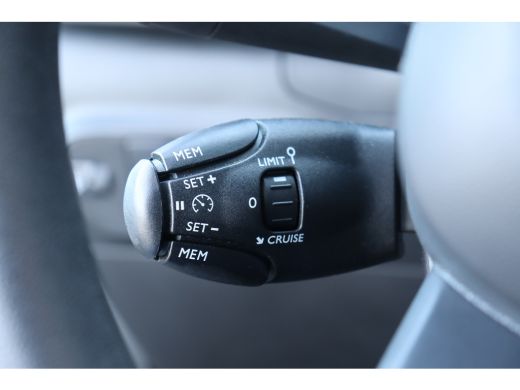 Citroën C3 Citroën 1.2 PURETECH 110PK SHINE AUTOMAAT / NAVI / CLIMA / LED / PDC / 16" LM  / BLUETOOTH / CRUI... ActivLease financial lease