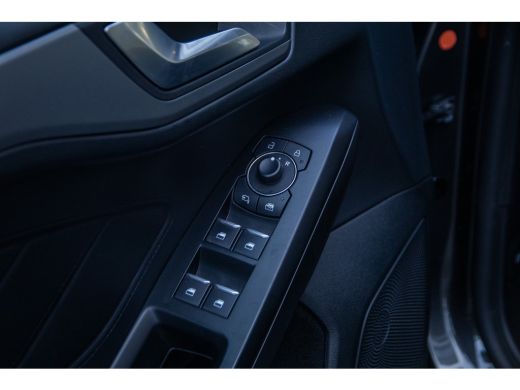 Ford Focus 1.0 EcoBoost Hybrid Titanium Style | Stoel/stuur/voorruit verwarming | Cruise | Apple Carplay/And... ActivLease financial lease