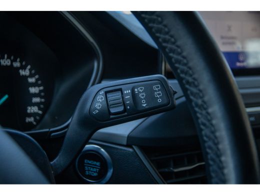 Ford Focus 1.0 EcoBoost Hybrid Titanium Style | Stoel/stuur/voorruit verwarming | Cruise | Apple Carplay/And... ActivLease financial lease