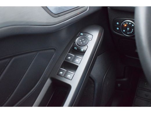 Ford Focus 1.5 EcoBlue Titanium Business | Automaat | Trekhaak | Apple CarPlay | Climate ActivLease financial lease