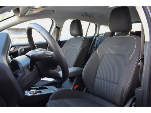 Ford Focus 1.5 EcoBlue Titanium Business | Automaat | Trekhaak | Apple CarPlay | Climate ActivLease financial lease