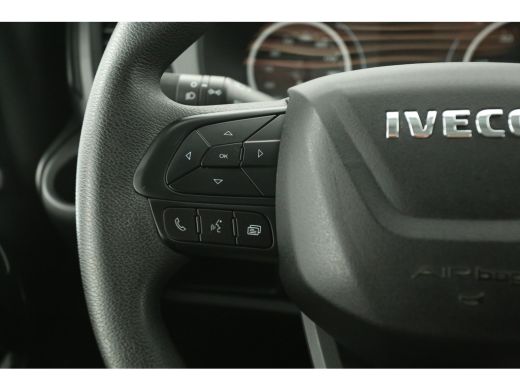 Iveco Daily 35S16V 2.3 352 L2H2 | 157PK | 3500kg Trekgew. | Automaat | Airco | Parkeersensoren | 3 Persoons ActivLease financial lease
