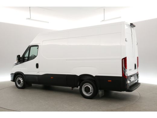 Iveco Daily 35S16V 2.3 352 L2H2 | 157PK | 3500kg Trekgew. | Automaat | Airco | Parkeersensoren | 3 Persoons ActivLease financial lease