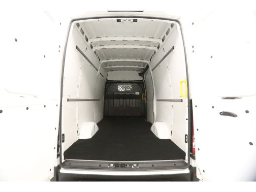 Iveco Daily 35S16V 2.3 352 L2H2 | 157PK | 3500kg Trekgew. | Automaat | Airco | Parkeersensoren | 3 Persoons ActivLease financial lease