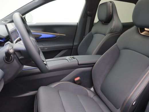 Lynk & Co 08 1.5 More 350PK Aut. Pano-Schuifdak, Matrix LED-Verlichting, Harman Kardon Audio, Keyless, Side As... ActivLease financial lease