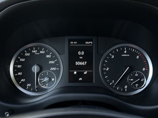 Mercedes-Benz Vito 110 CDI 102 PK RWD / L2H1 / 1e EIGENAAR / TREKHAAK / 50.667 KM !! / AIRCO / CRUISE / BLUETOOTH ActivLease financial lease