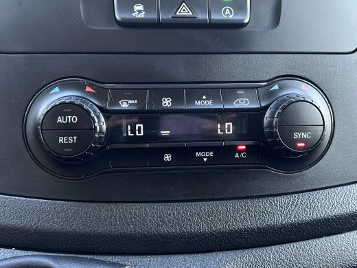 Mercedes-Benz Vito 110 CDI 102 PK RWD / L2H1 / 1e EIGENAAR / TREKHAAK / 50.667 KM !! / AIRCO / CRUISE / BLUETOOTH ActivLease financial lease