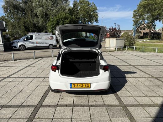 Opel Astra 1.2 Business Elegance | Navi | ECC | PDC | ActivLease financial lease